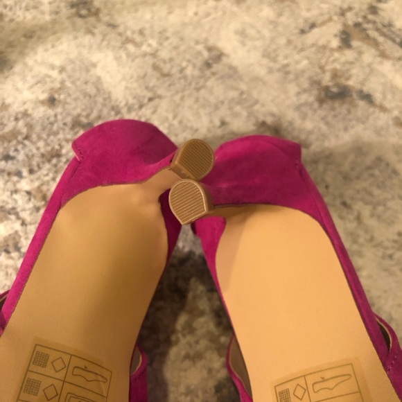 Draper James Fuschia Kitten Heels with Bow - Picture 6 of 8